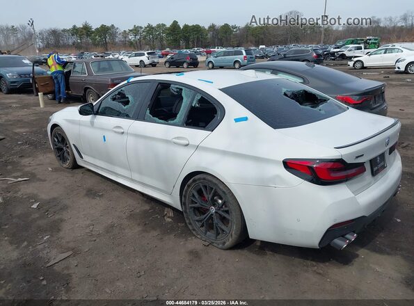 WBA13BK05PCM79493 2023 BMW M5 Белый Панорамный вид салона 360°