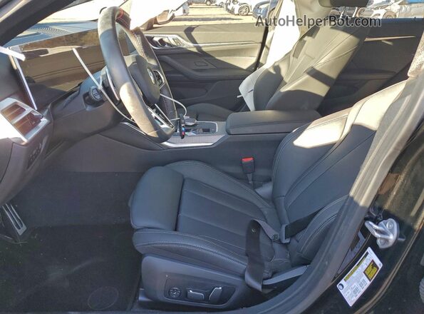 WBA53FB02SFU74722 2025 BMW M4 Черный Вид салона спереди
