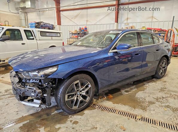 WBA53FJ00TCW74101 2026 BMW OTHER Синий Передняя левая четверть