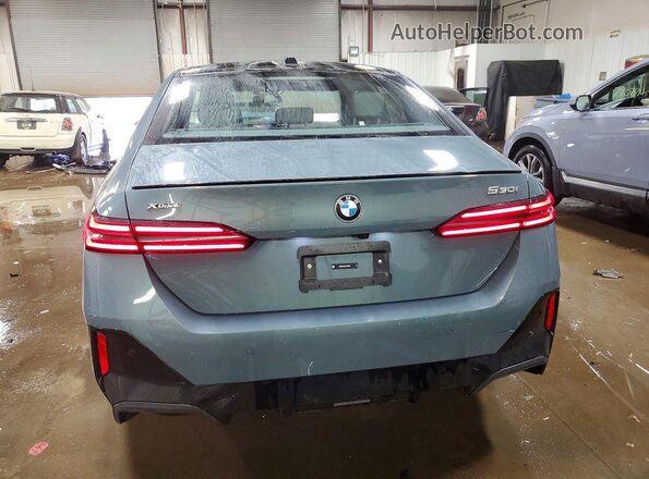 WBA53FJ06TCV84001 2026 BMW OTHER Gray Հետևի տեսք