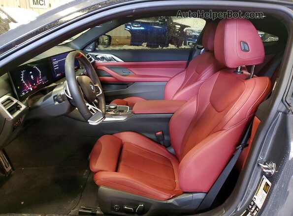 WBA83DA08TCV93932 2026 BMW M4 Gray Вид салону спереду