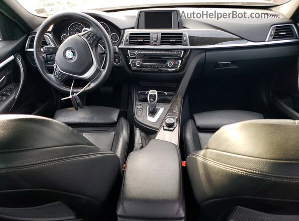 WBA8D9G33HNU66321 2017 BMW OTHER Black Vista del salpicadero