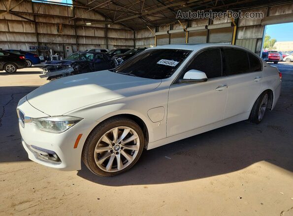 WBA8E1C36HA158720 2017 BMW OTHER White Передня ліва чверть