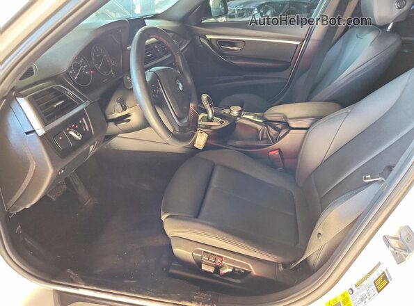 WBA8E1C36HA158720 2017 BMW OTHER White Вид салону спереду