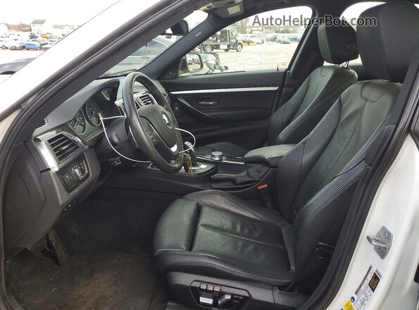 WBA8Z9C54JB219924 2018 BMW OTHER Белый Вид салона спереди