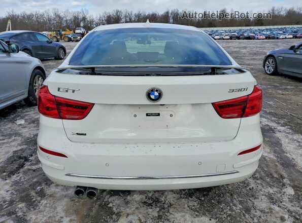 WBA8Z9C54JB219924 2018 BMW OTHER Белый Вид сзади