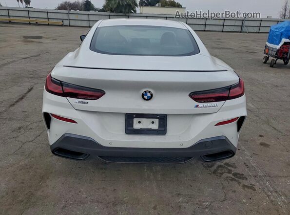 WBABC4C05PCL74824 2023 BMW M8 White Widok z tyłu