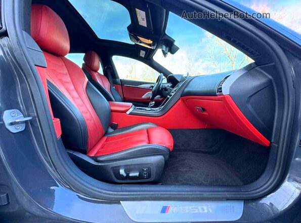 WBAGV8C05LCD99243 2020 BMW M8 Черный Вид спереди