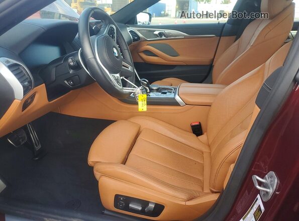 WBAGV8C0XSCT85219 2025 BMW M8 Burgundy Вид салону спереду