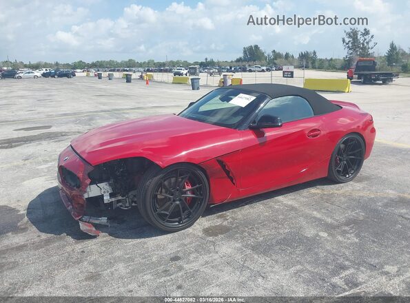 WBAHF9C01SWY46538 2025 BMW Z4 Red Vista tres cuartos delantera izquierda