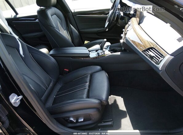 WBAJA5C54KWW09255 2019 BMW 5 SERIES Черный Вид салона спереди