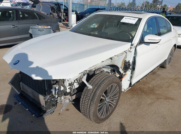 WBAJA9C51KB392925 2019 BMW 5 SERIES Белый Вид спереди