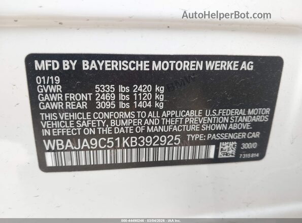 WBAJA9C51KB392925 2019 BMW 5 SERIES Белый Вид подкапотного пространства
