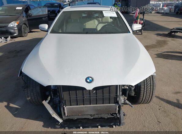 WBAJA9C51KB392925 2019 BMW 5 SERIES Белый Вид задней части салона