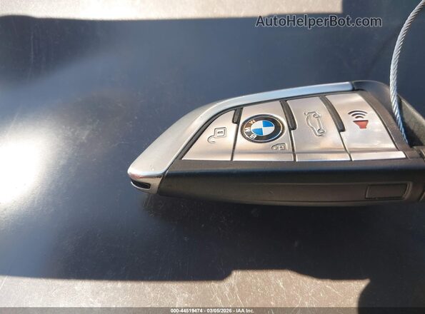 WBAJA9C56JB251301 2018 BMW OTHER White Widok deski rozdzielczej