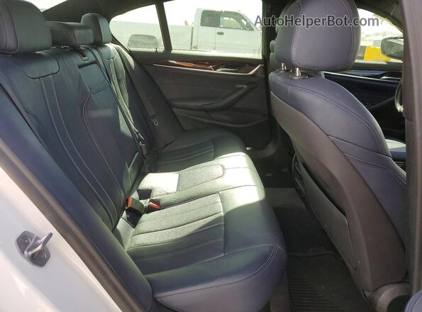 WBAJB1C56JB085196 2018 BMW 5 SERIES Белый Вид задних сидений