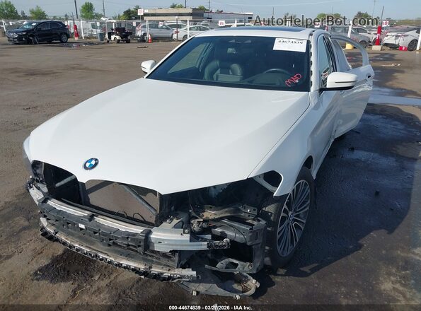 WBAJE5C50JWA97631 2018 BMW 5 SERIES Белый Передняя левая четверть