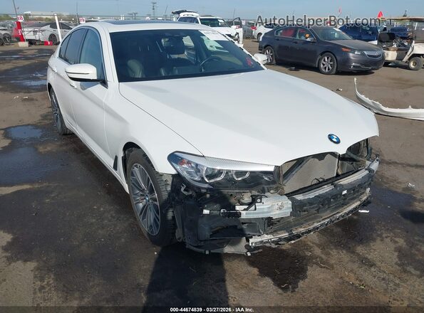 WBAJE5C50JWA97631 2018 BMW 5 SERIES Белый Передняя правая четверть