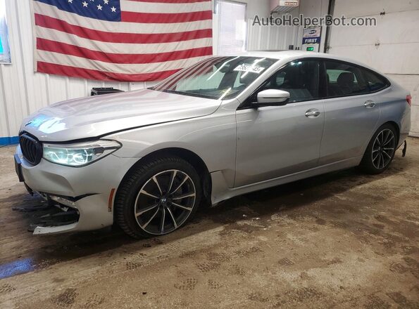 WBAJV6C54JBK07638 2018 BMW OTHER Серебряный Передняя левая четверть