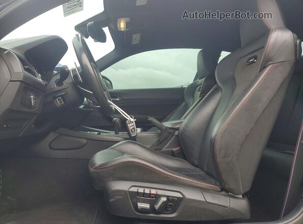 WBS2U7C01L7E35909 2020 BMW M2 Черный Вид салона спереди