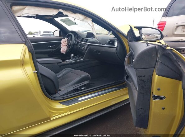 WBS3R9C53GK336652 2016 BMW M4 Желтый Вид салона спереди