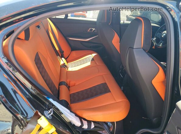 WBS43AY03RFT30284 2024 BMW M3 Black Widok tylnych siedzeń