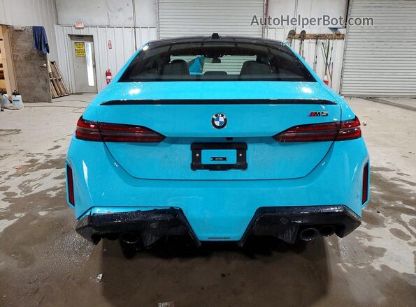 WBS83FK01TCW05540 2026 BMW M5 Синий Вид сзади