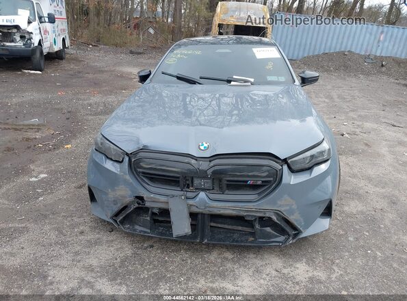 WBS83FK09TCV27752 2026 BMW M5 Серый Вид щитка приборов