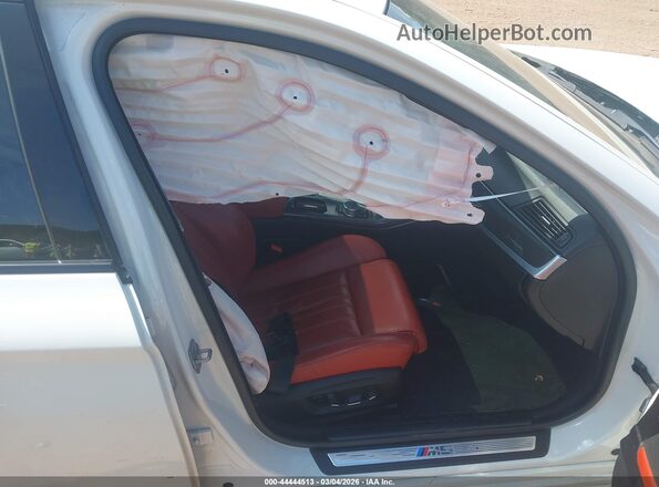 WBSFV9C50GD595631 2016 BMW M5 White Vista interior delantera
