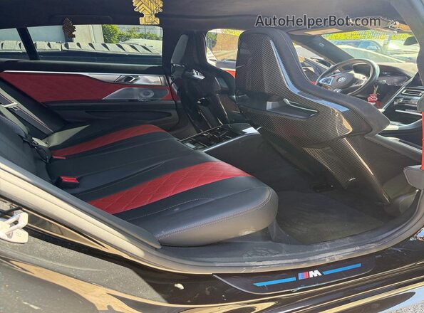WBSGV0C02SCT39039 2025 BMW M8 Черный Вид салона спереди