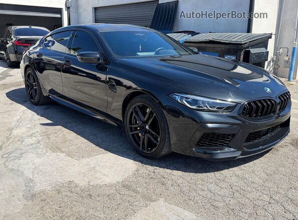 WBSGV0C02SCT39039 2025 BMW M8 Черный Передняя левая четверть