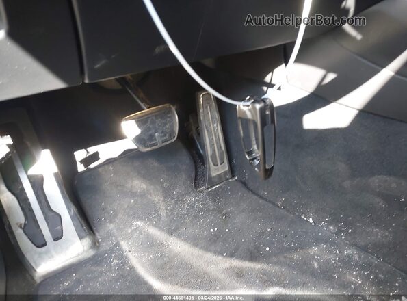 WBSJF0C57JB283411 2018 BMW M5 Orange Widok deski rozdzielczej