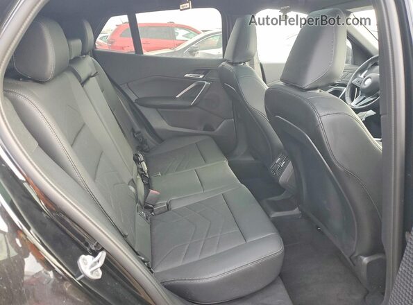 WBX63GM00S5375786 2025 BMW X2 Black Vista interior trasera