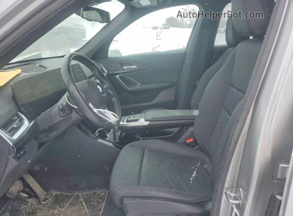 WBX73EF05P5X86159 2023 BMW X1 Серый Вид салона спереди