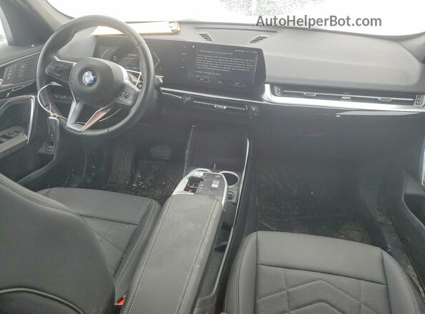 WBX73EF05P5X86159 2023 BMW X1 Серый Вид панели приборов