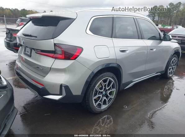 WBX73EF08P5Y24113 2023 BMW X1 Серебряный Задняя правая четверть
