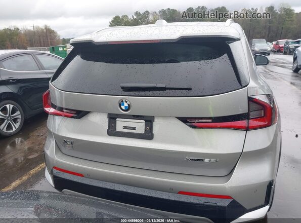 WBX73EF08P5Y24113 2023 BMW X1 Серебряный 