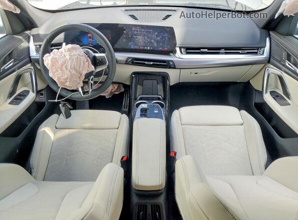 WBX73EF08T5464514 2026 BMW X1 Серый Вид панели приборов