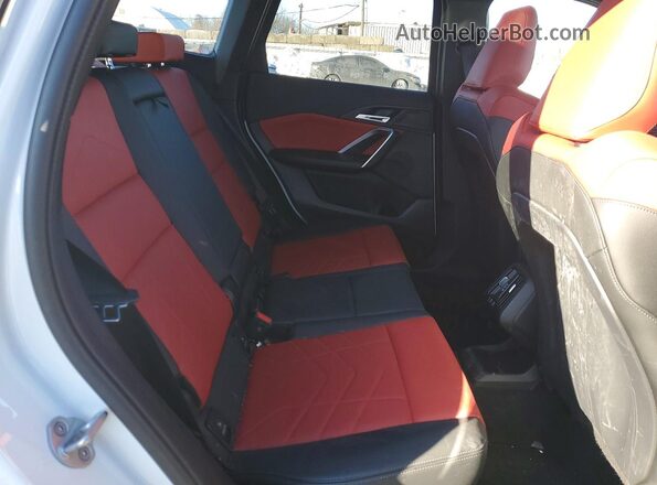 WBX73EF0XS5096481 2025 BMW X1 Белый Вид задней части салона