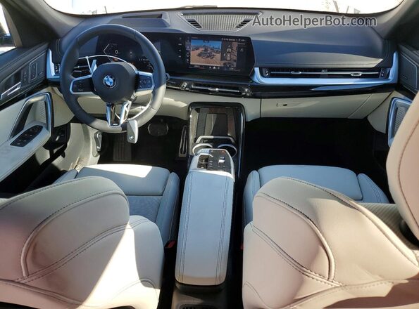 WBX73EF0XT5487129 2026 BMW X1 Белый Вид панели приборов