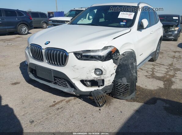 WBXHT3C30J5F92172 2018 BMW X1 Белый Вид спереди