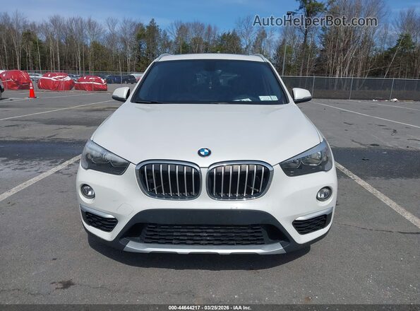 WBXHT3C30J5L26714 2018 BMW X1 White Widok zestawu wskaźników