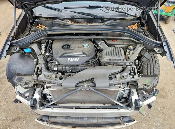 WBXHT3C31J5L25166 2018 BMW X1 Угольный Вид задней части салона