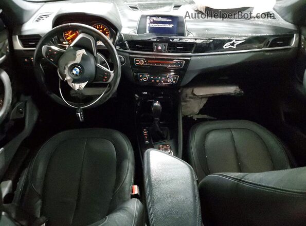 WBXHT3C32GP884450 2016 BMW X1 Black Widok deski rozdzielczej