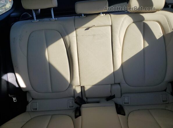 WBXHT3C36H5F75127 2017 BMW X1 Синий Вид задних сидений