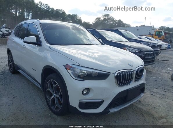 WBXHT3C37H5F70955 2017 BMW X1 Белый Передняя правая четверть