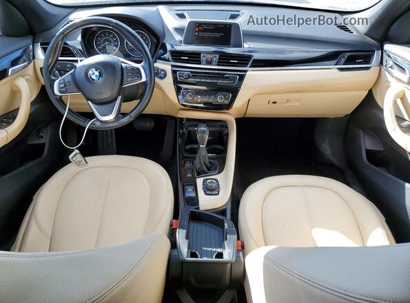 WBXHT3Z32G4A50562 2016 BMW X1 Черный Вид панели приборов