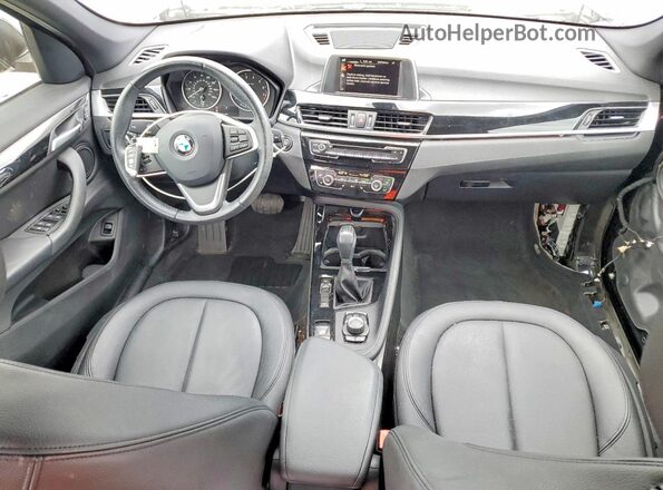 WBXHT3Z34G4A48778 2016 BMW X1 Black Widok deski rozdzielczej