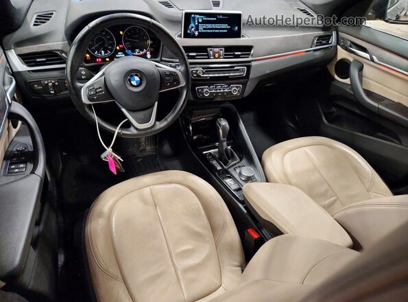 WBXHT3Z38G4A51067 2016 BMW X1 Черный Вид панели приборов