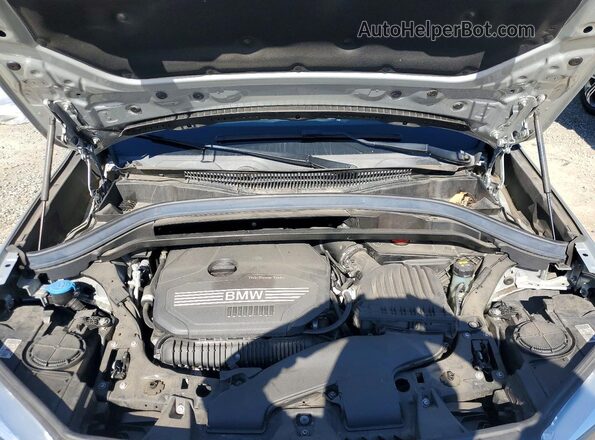 WBXJG7C00M3M74252 2021 BMW X1 Серебряный Вид подкапотного пространства